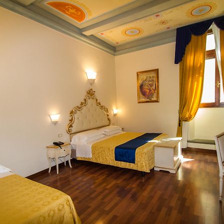 Hotel Porta Faenza Флоренция Экстерьер фото