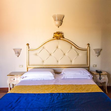 Hotel Porta Faenza Флоренция Экстерьер фото