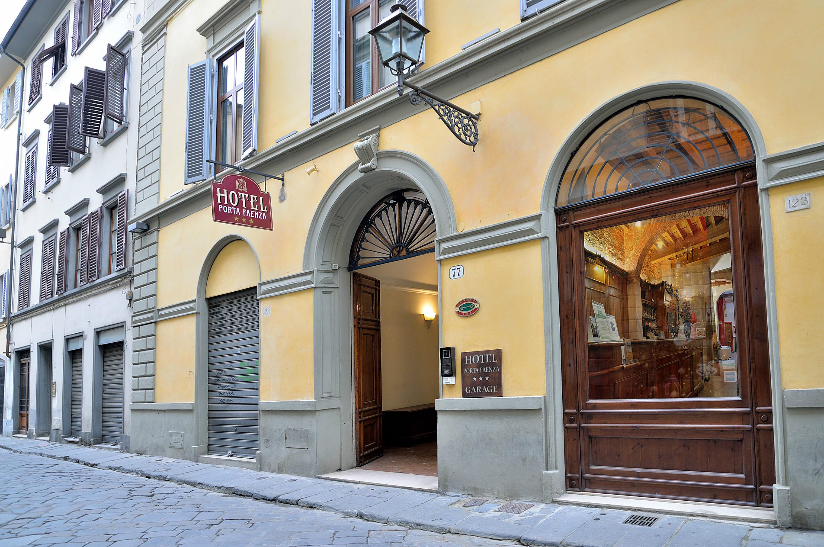 Hotel Porta Faenza Флоренция Экстерьер фото