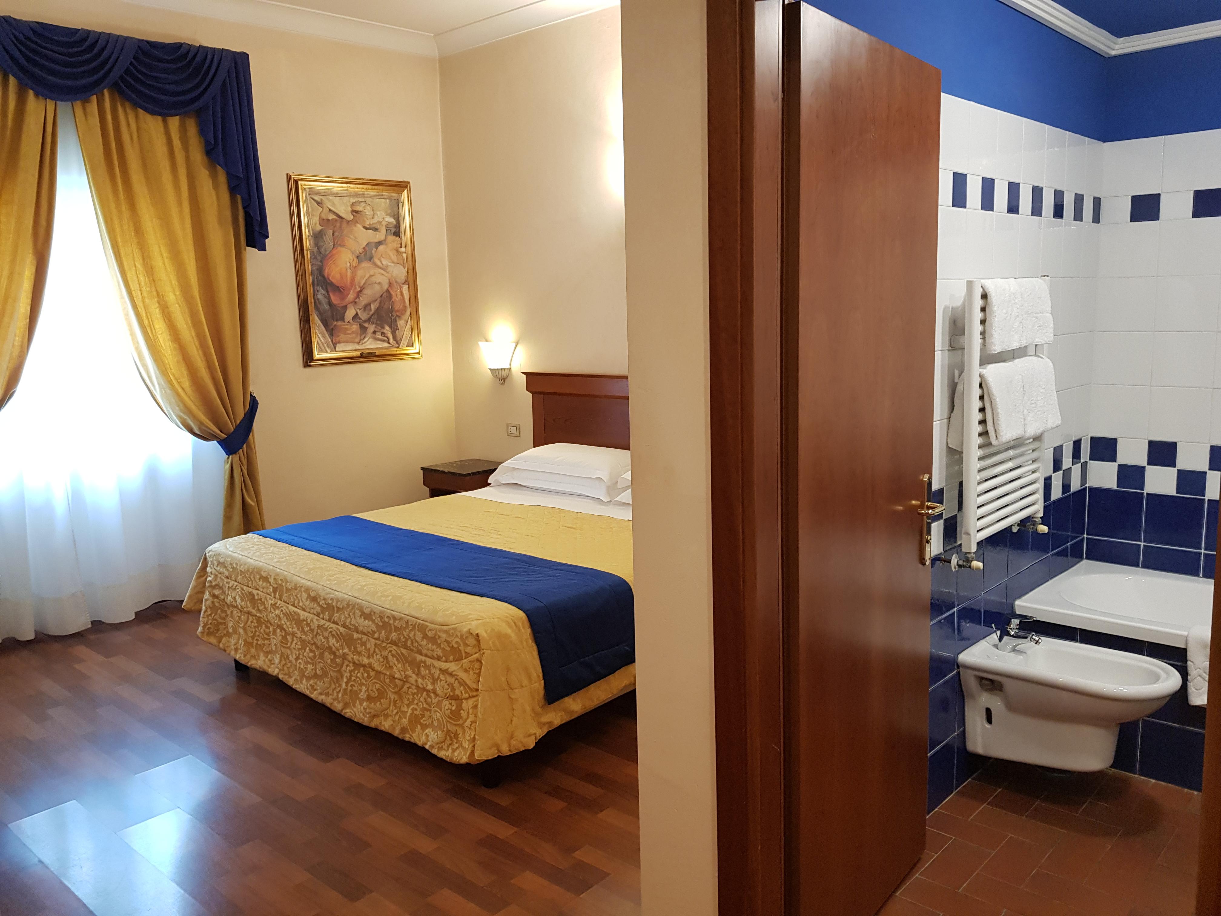 Hotel Porta Faenza Флоренция Экстерьер фото